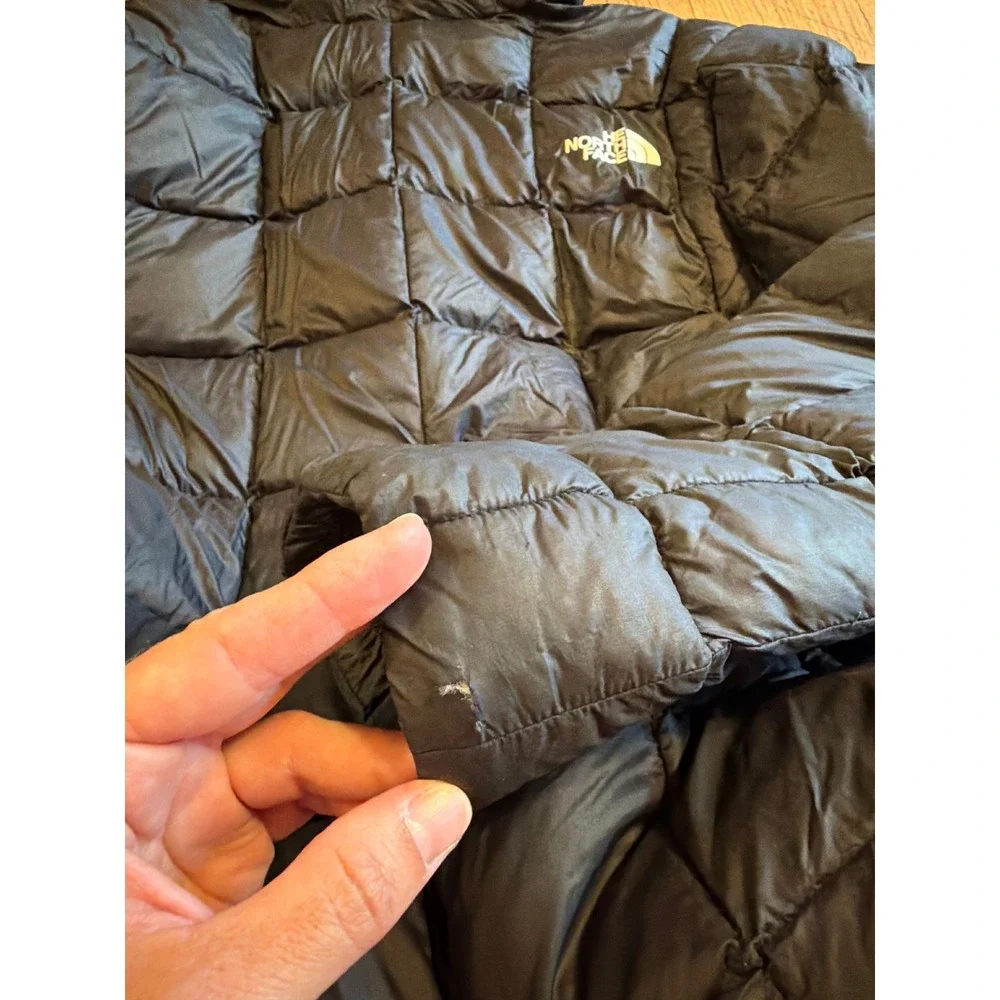 The North Face Mens ThermoBall Eco Hoodie Black Puffer Jacket Small FLAW